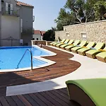 Boutique 4*